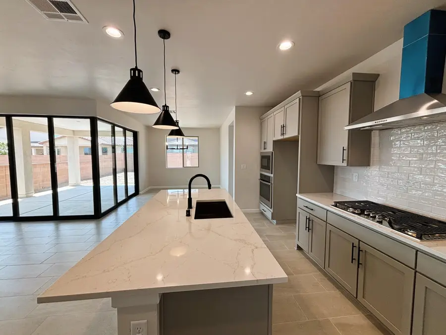 6023 Gilpin Drive Se, Albuquerque, NM 87106 - #3