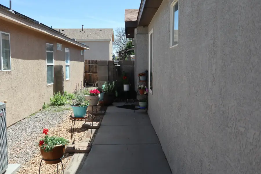 8112 Vista Volcan Lane Sw, Albuquerque, NM 87121 - #2