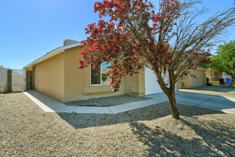 2216 Desert Wood Drive Sw, Albuquerque, NM 87121 - #2