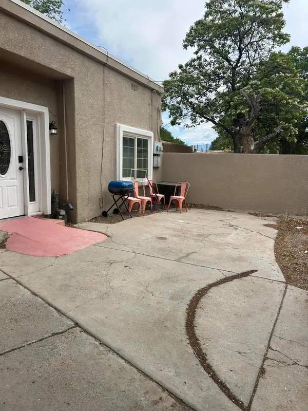 809 Cromwell Avenue Sw, Albuquerque, NM 87102
