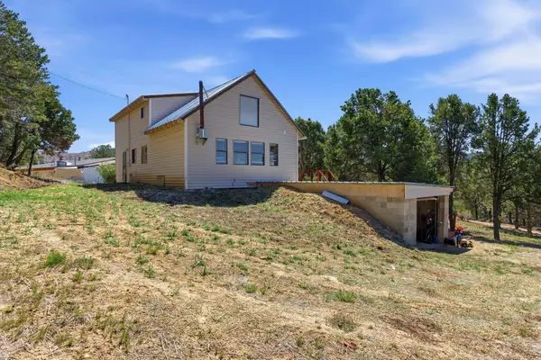 555 Albers Valley Road, Regina, NM 87046