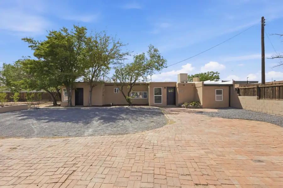 3907 3rd Street Nw, Albuquerque, NM 87107 - #2
