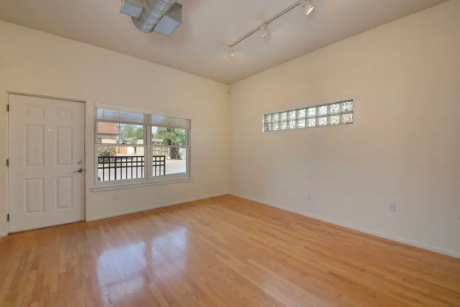 400 Copper Avenue Ne #106, Albuquerque, NM 87102 - #3