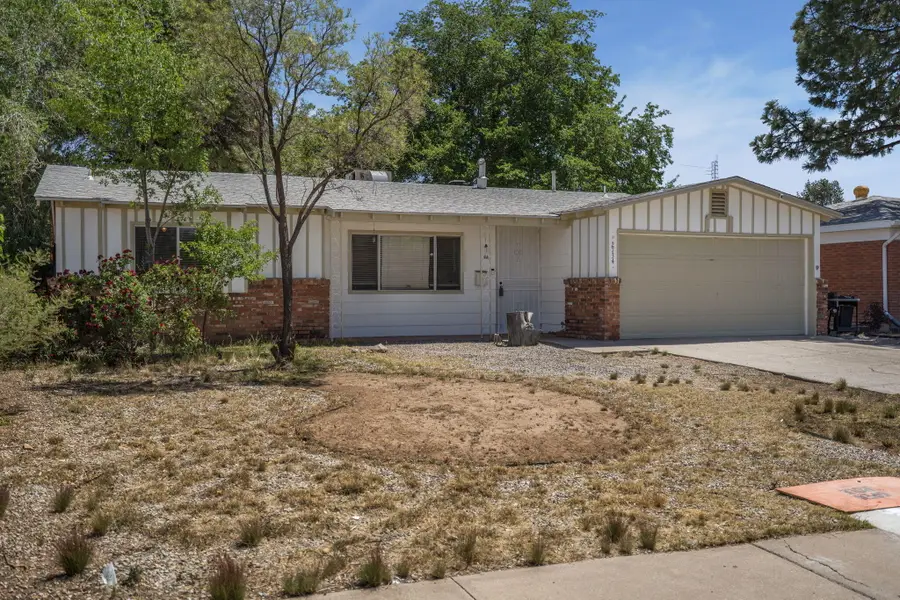 2734 Dallas Street Ne, Albuquerque, NM 87110 - #2
