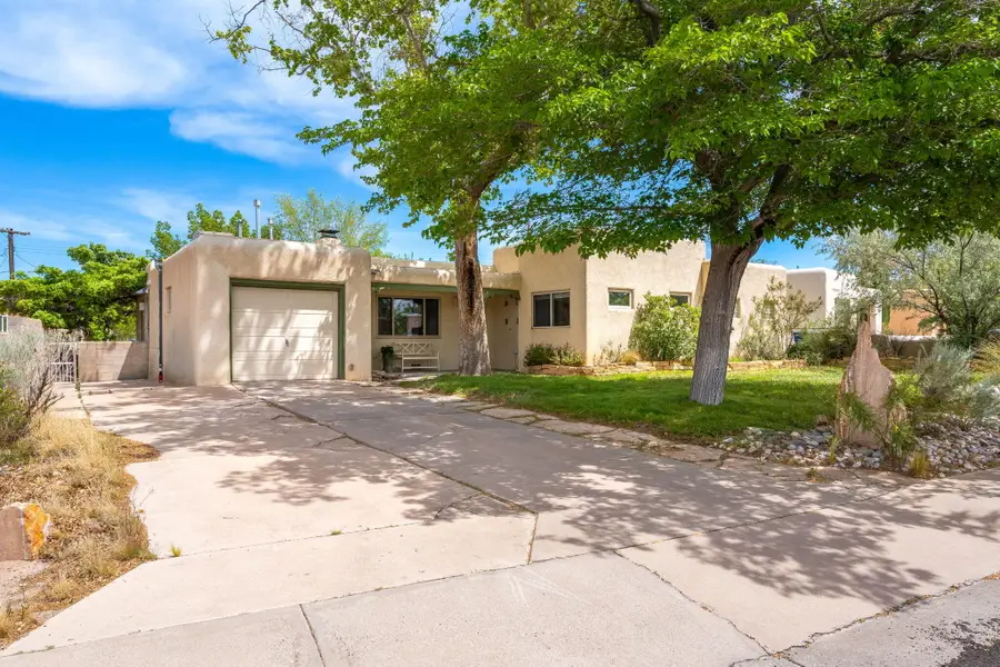 4605 Haines Avenue Ne, Albuquerque, NM 87110 - #3