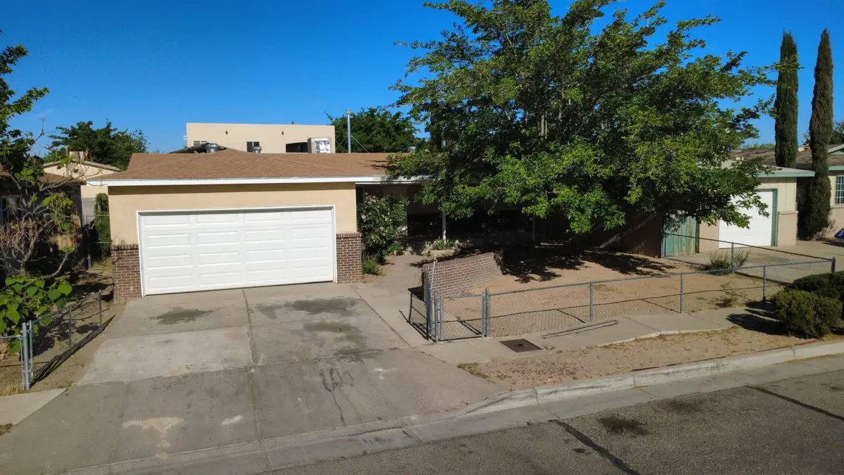 1337 Lucretia Street Sw, Albuquerque, NM 87121 - #1