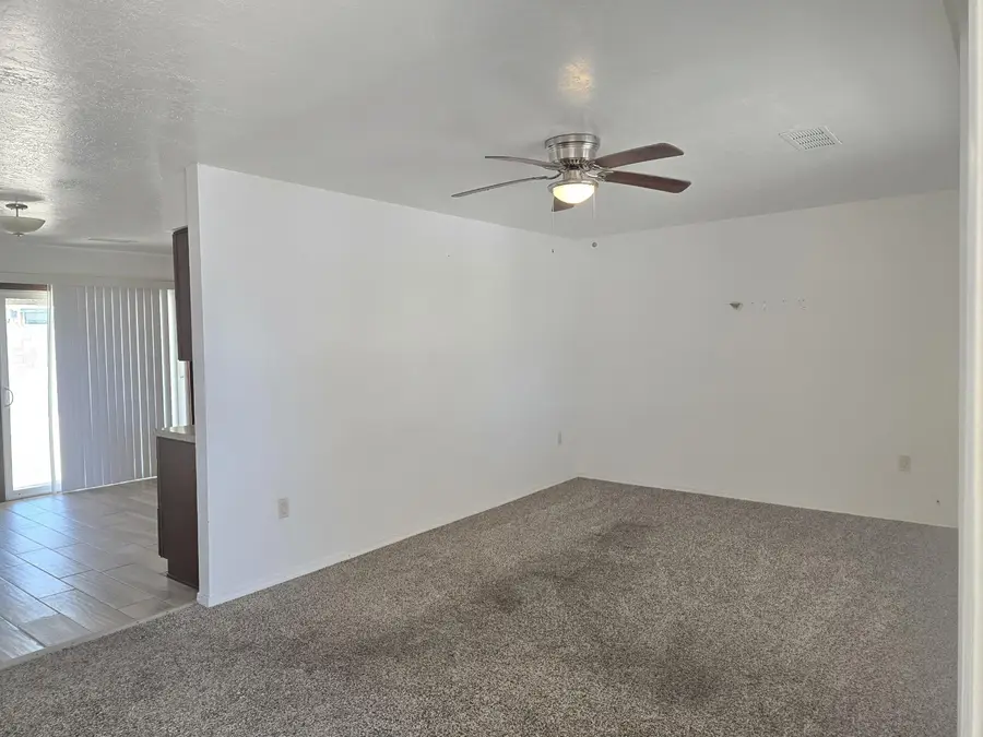 1337 Lucretia Street Sw, Albuquerque, NM 87121 - #3