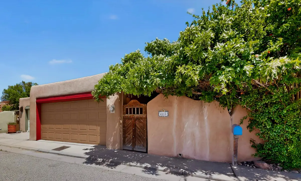 4516 Compound North Court Nw, Albuquerque, NM 87107 - #1