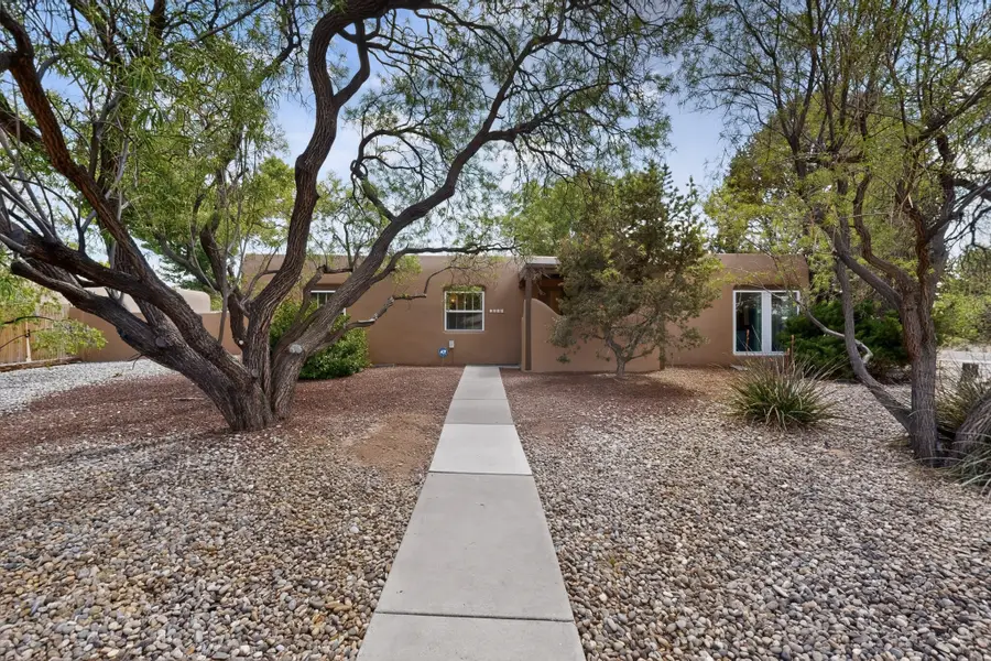 1328 Camino Amparo Nw, Albuquerque, NM 87107 - #2