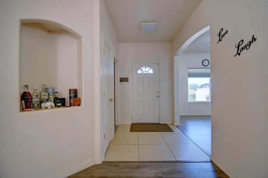 416 Humbolt Street Se, Albuquerque, NM 87123 - #3