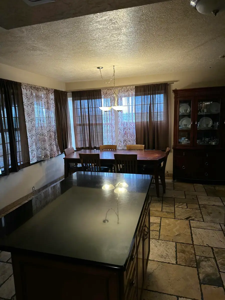 907 Foothill Drive Sw, Albuquerque, NM 87105 - #3