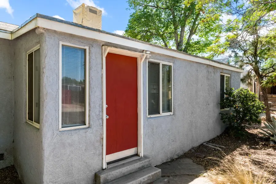 1004 Santa Fe Avenue Sw, Albuquerque, NM 87102 - #3