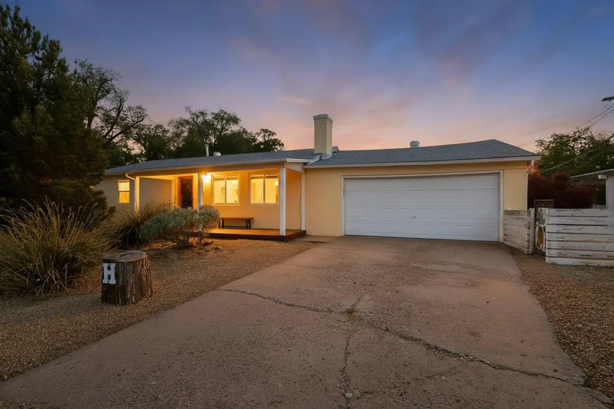 801 Amherst Drive Ne, Albuquerque, NM 87106 - #1