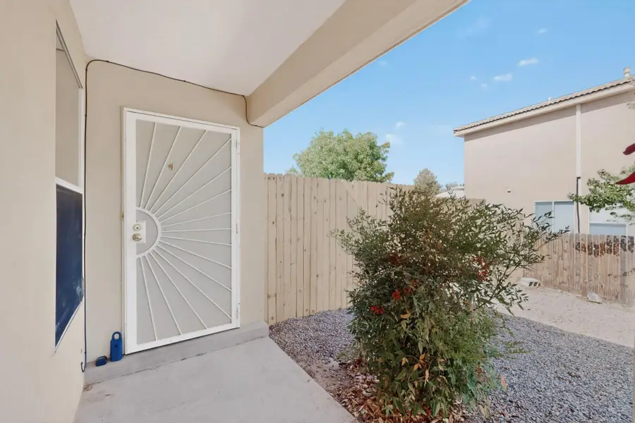 8310 Rancho Paraiso Nw, Albuquerque, NM 87114 - #3