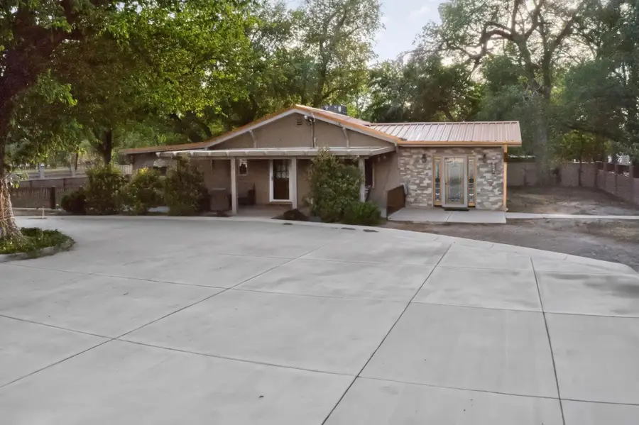 330 Clark Road Sw, Albuquerque, NM 87105 - #2