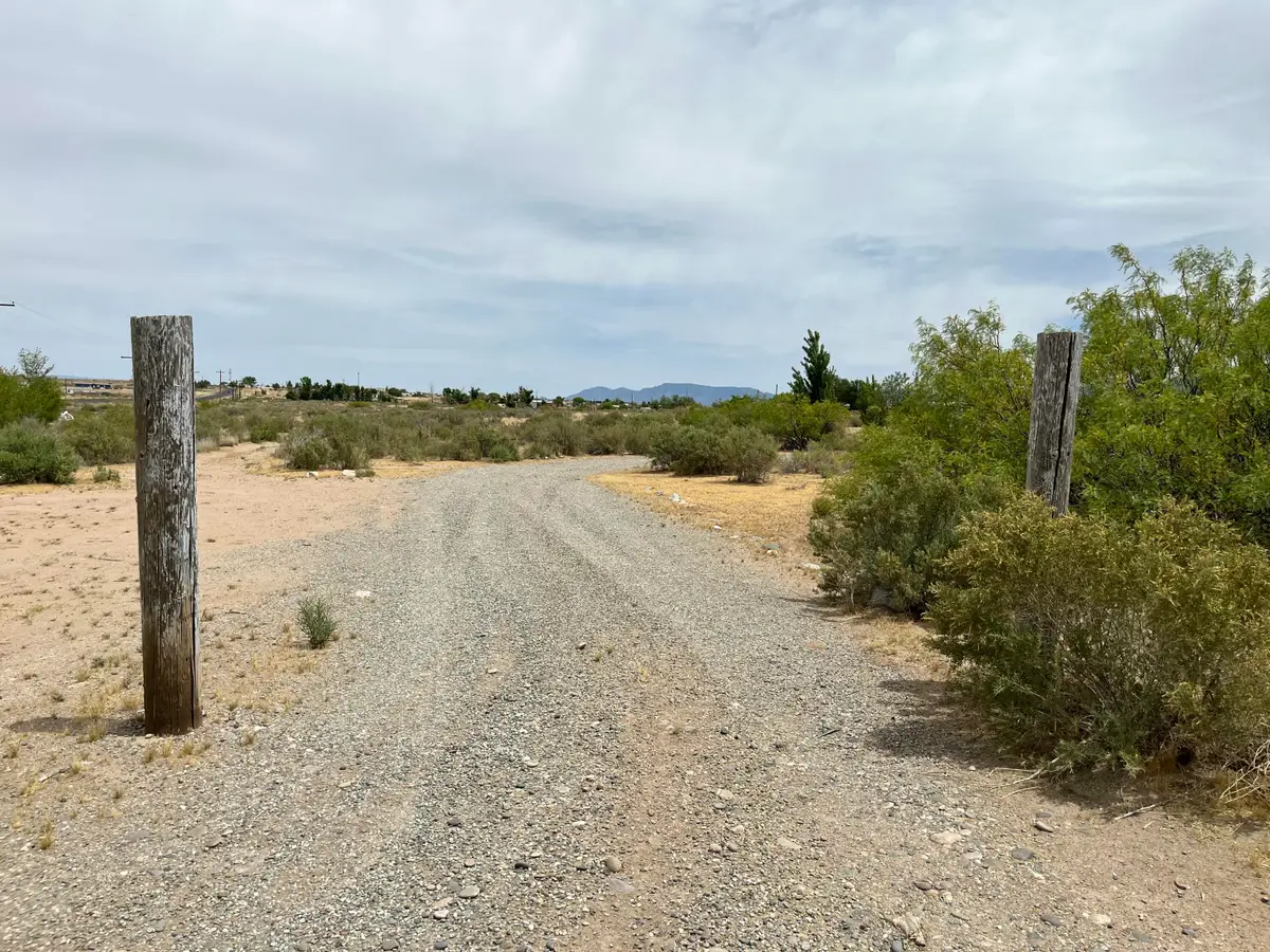 81 Storey Avenue, Belen, NM 87002 - #1