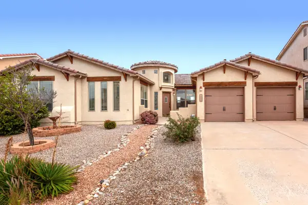 804 Loma Pinon Loop Ne, Rio Rancho, NM 87144