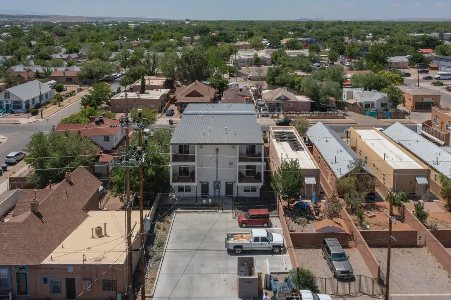 615 Iron Avenue Sw, Albuquerque, NM 87102 - #3