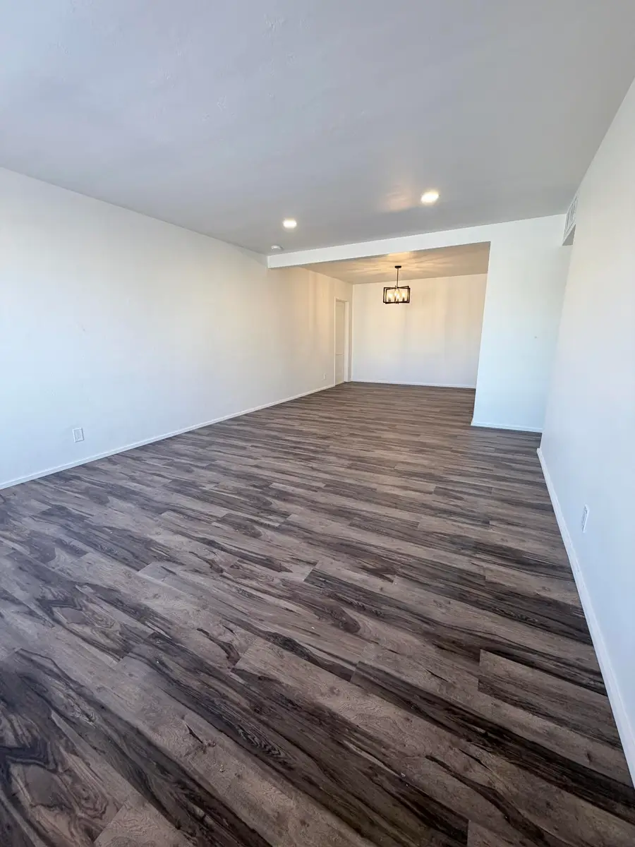 8906 Lexington Avenue Ne, Albuquerque, NM 87112 - #2
