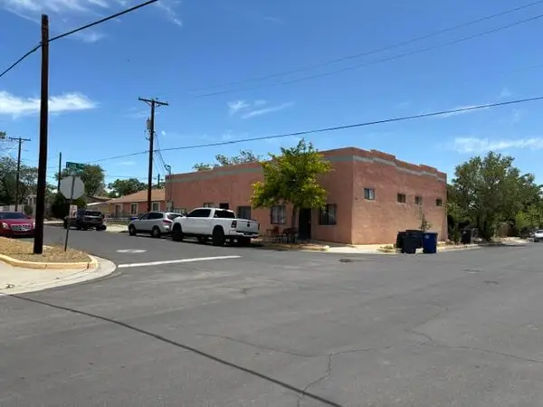 1200 Edith Boulevard Se, Albuquerque, NM 87102