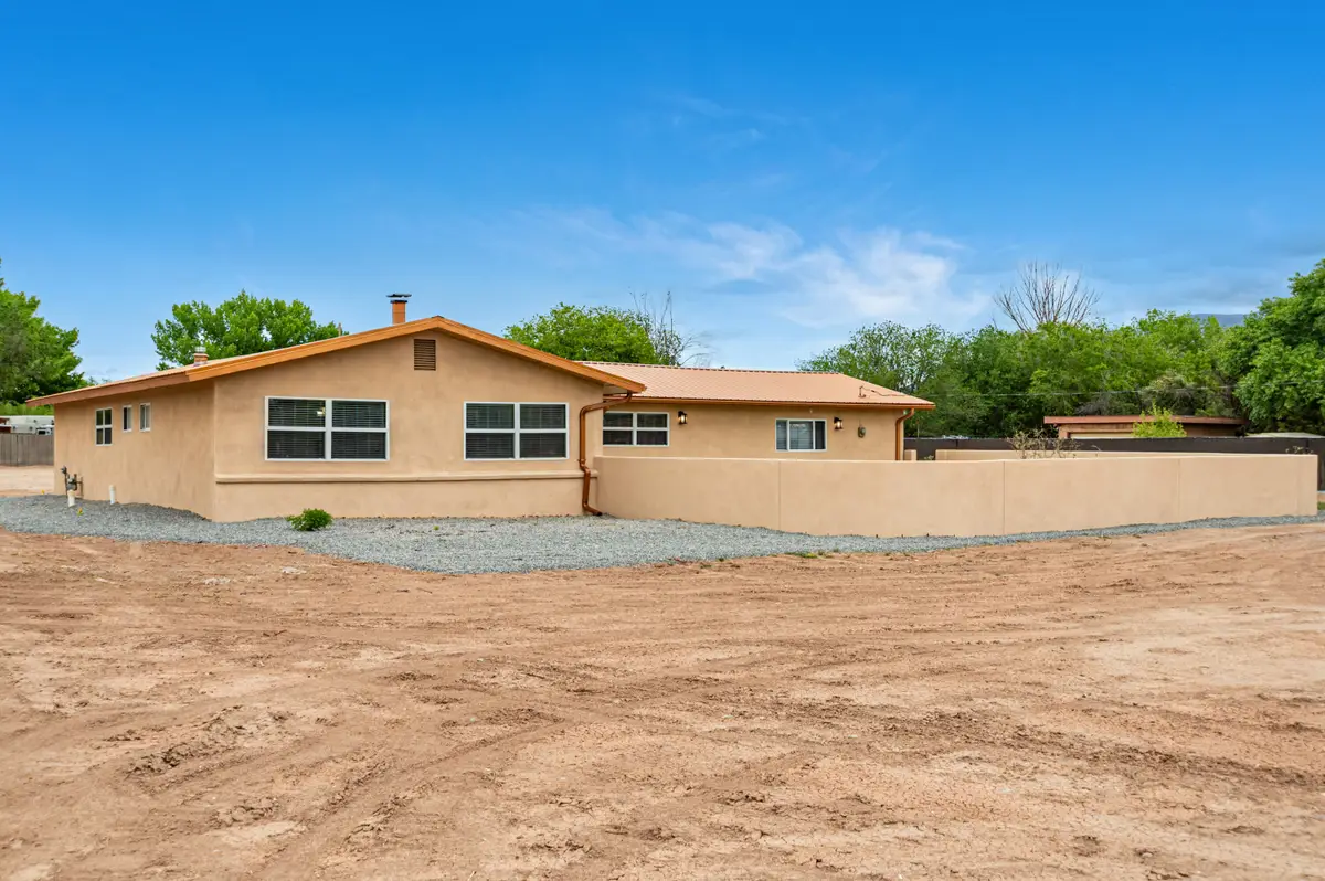 672 Coronado Road, Corrales, NM 87048 - #1