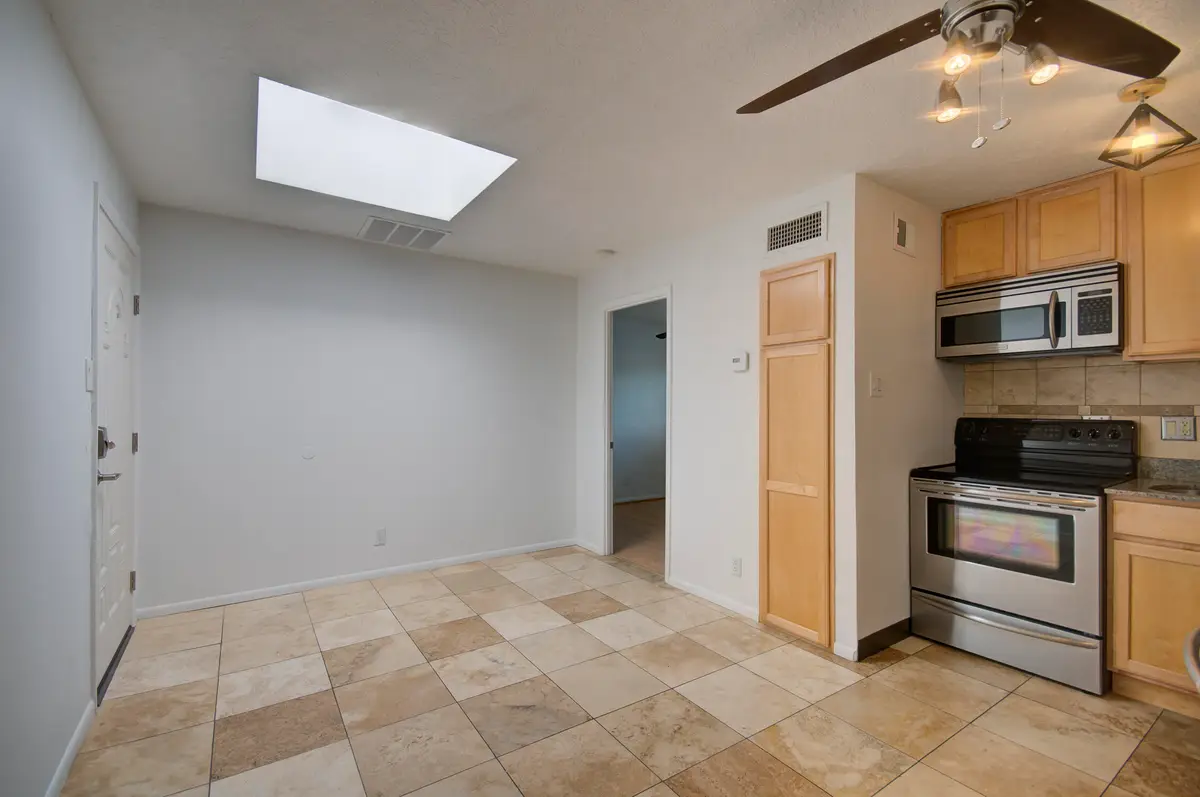 351 Washington Street Se #202, Albuquerque, NM 87108 - #1