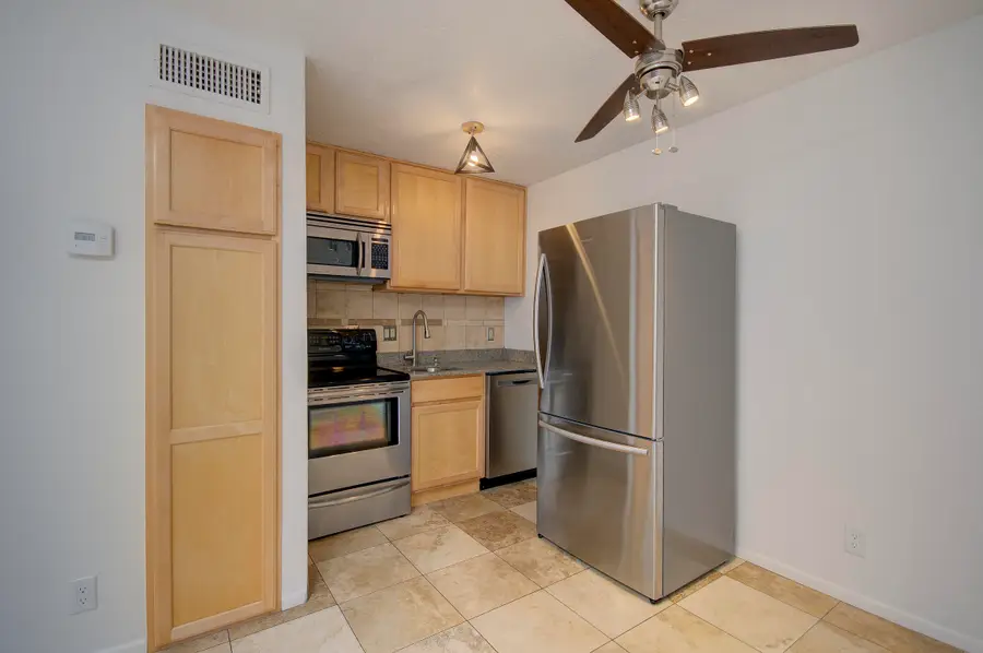 351 Washington Street Se #202, Albuquerque, NM 87108 - #2