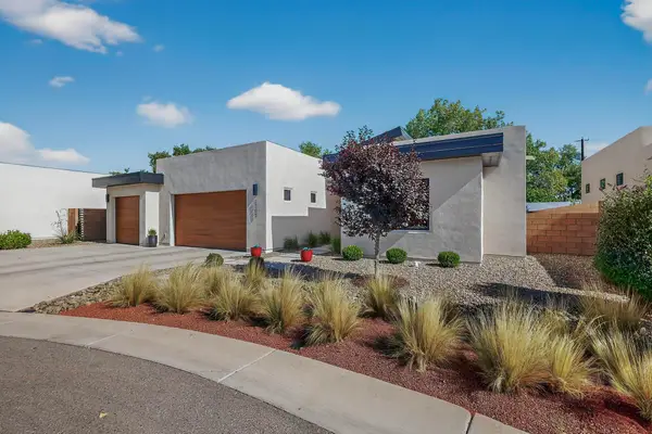 3305 Maxum Lane Nw, Albuquerque, NM 87104