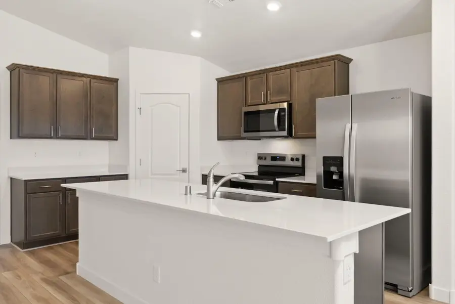 837 Calle De Las Rosas, Belen, NM 87002 - #3