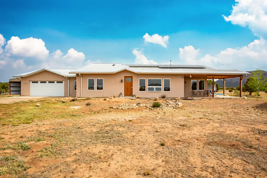 1322 Mountain Valley Road, Edgewood, NM 87015 - #2