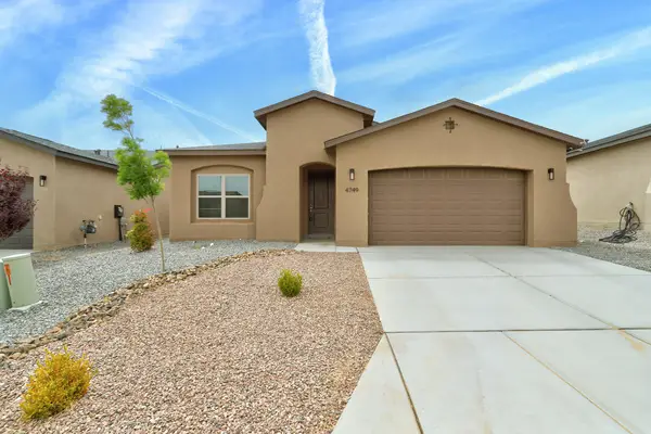 4749 Guadalupe Peak Street Sw, Los Lunas, NM 87031