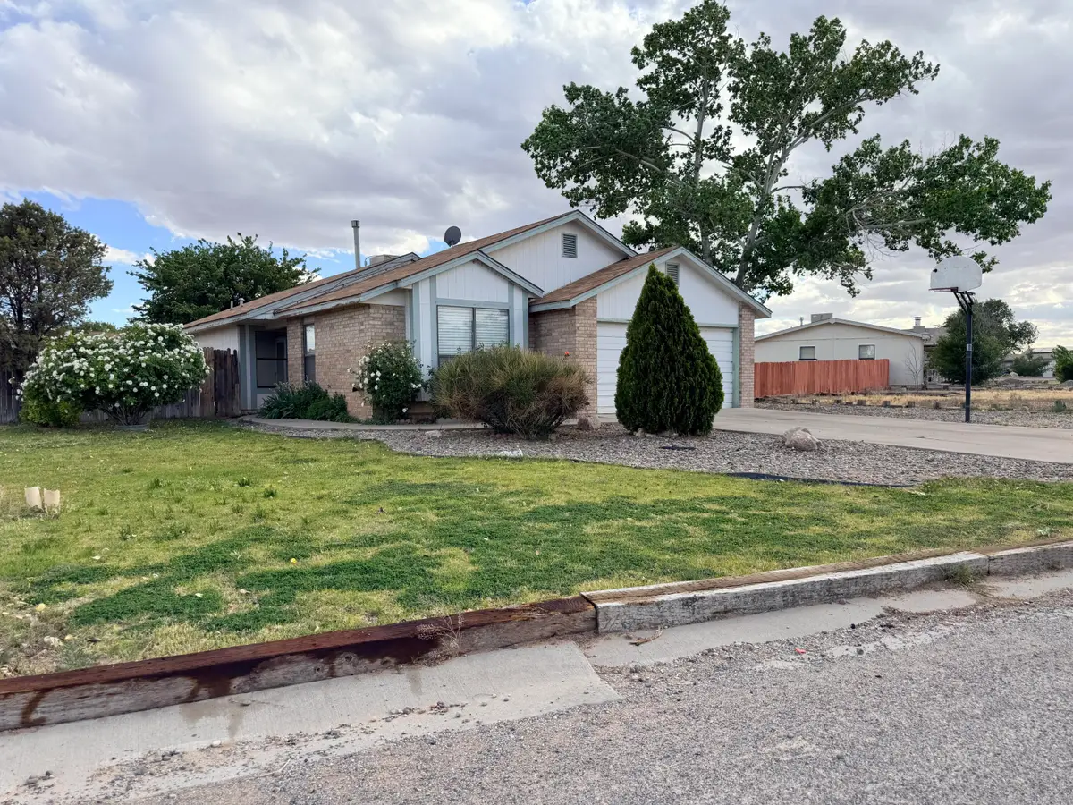 4 Owens Drive, Los Lunas, NM 87031 - #1