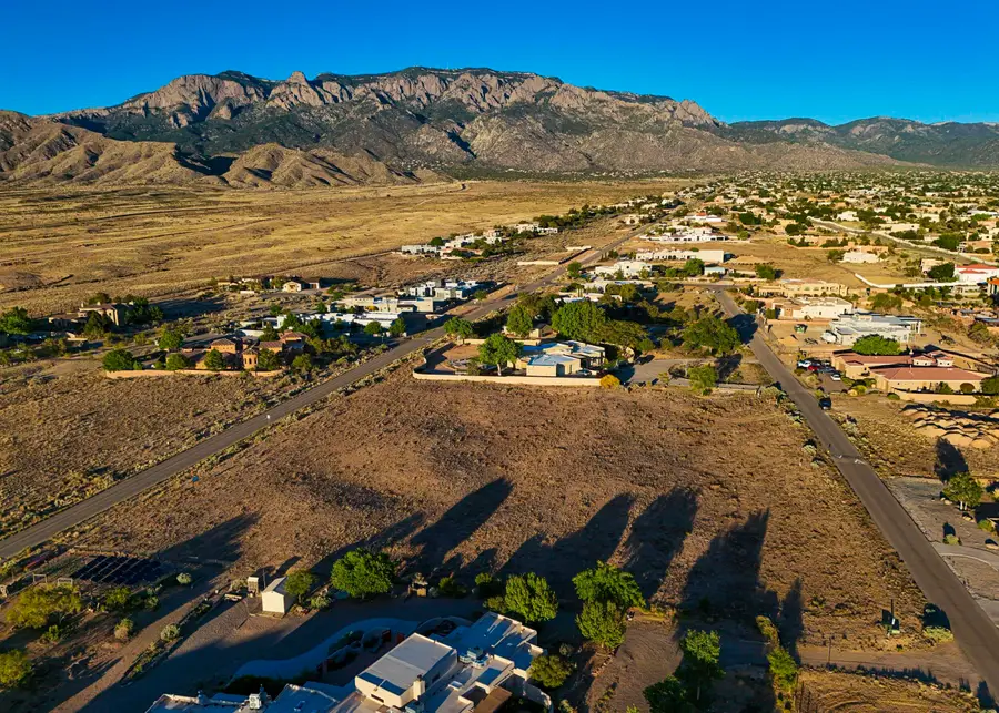 8801 Beverly Hills Avenue Ne, Albuquerque, NM 87122 - #3