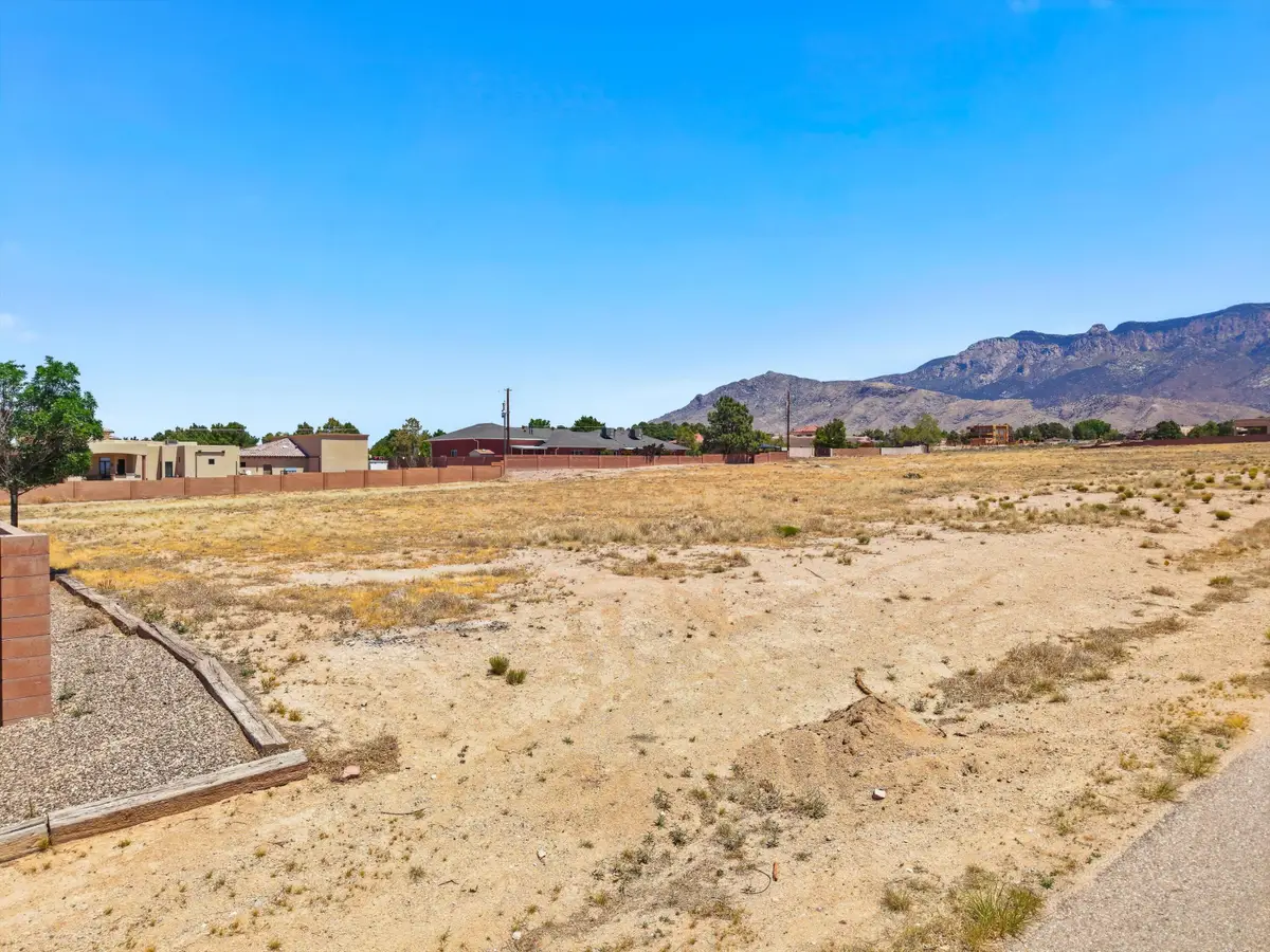 7201 Beverly Hills Avenue Ne, Albuquerque, NM 87113 - #1