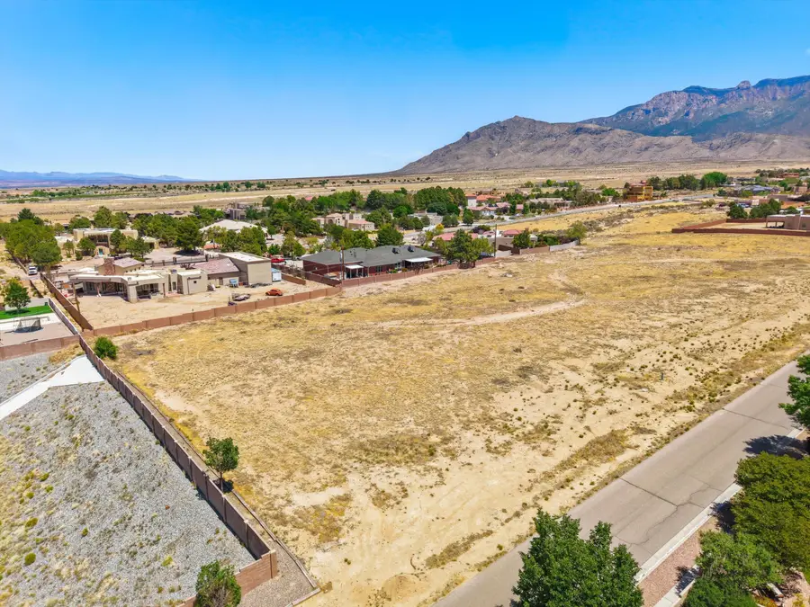 7201 Beverly Hills Avenue Ne, Albuquerque, NM 87113 - #2