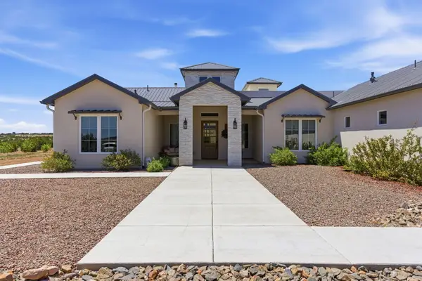 250 Entranosa Road, Edgewood, NM 87015