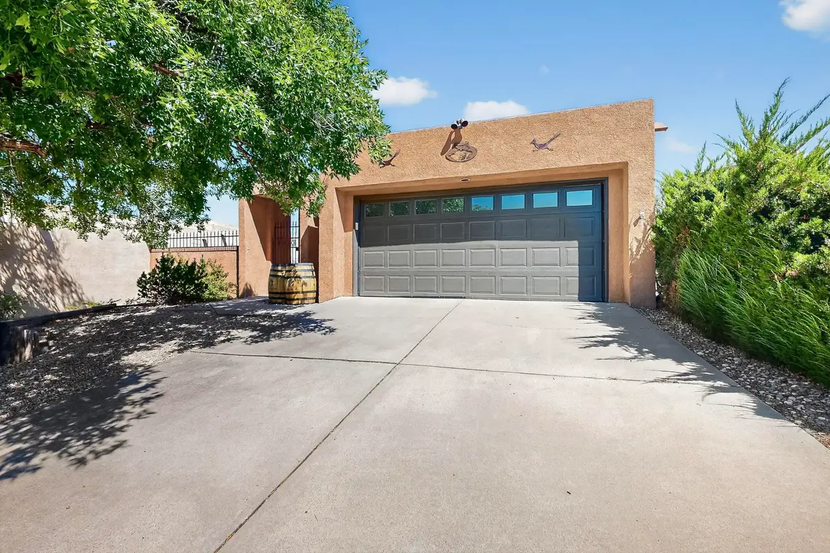 10433 Camino Del Oso Ne, Albuquerque, NM 87111 - #1