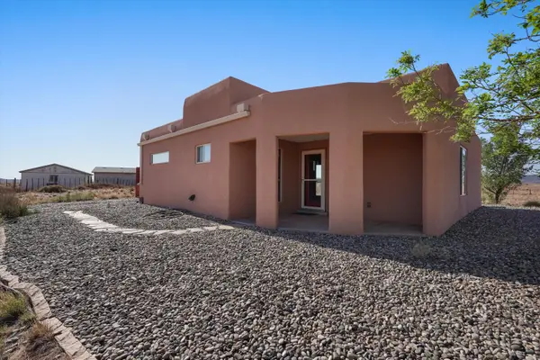 68 James Place, Laguna, NM 87026