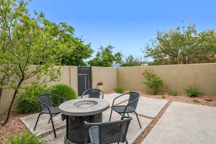 3028 Mackland Avenue Ne, Albuquerque, NM 87106 - #3
