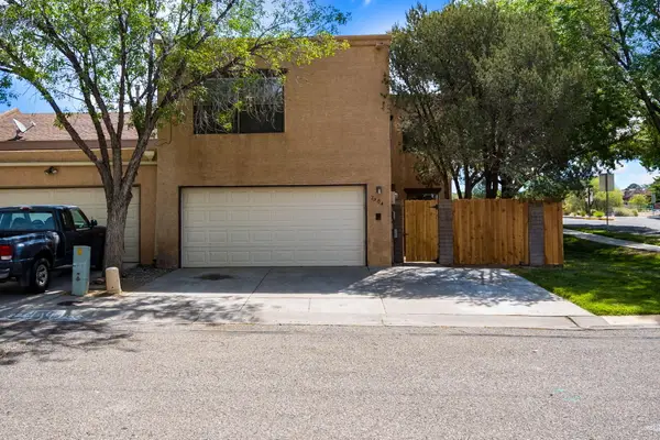7904 Blue Jay Lane Ne, Albuquerque, NM 87109