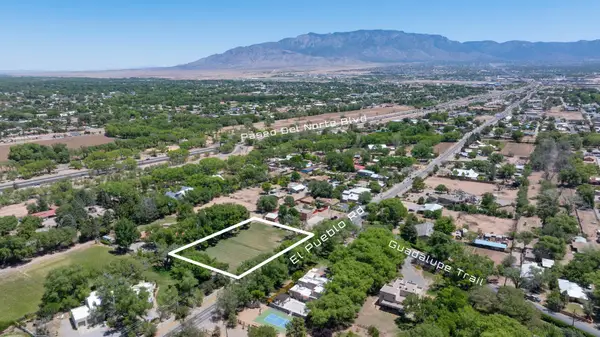 1001 El Pueblo Road Nw, Los Ranchos, NM 87114