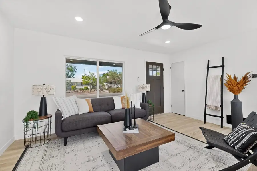 4716 Douglas Macarthur Road Ne, Albuquerque, NM 87110 - #2