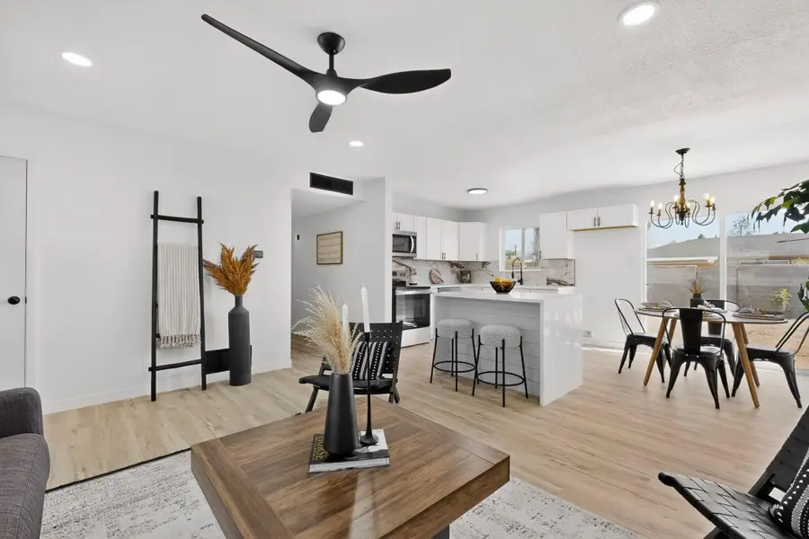 4716 Douglas Macarthur Road Ne, Albuquerque, NM 87110 - #3