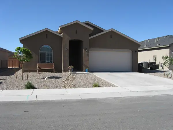 17 Calle Guaymas, Los Lunas, NM 87031