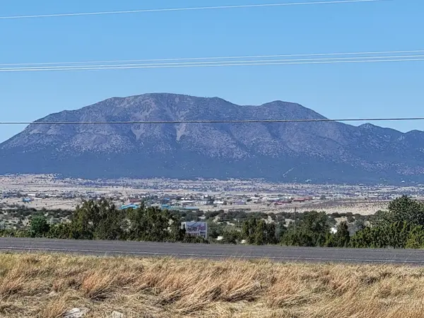 2000 Nm 333, Edgewood, NM 87015
