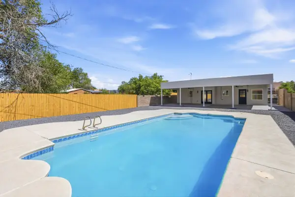 1905 Indian School Road Nw, Albuquerque, NM 87104