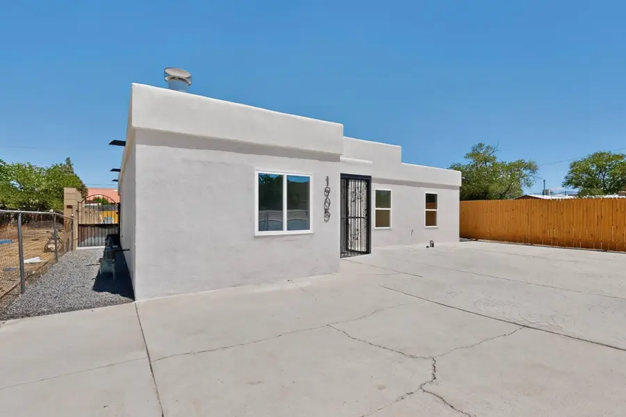 1905 Indian School Road Nw, Albuquerque, NM 87104 - #3