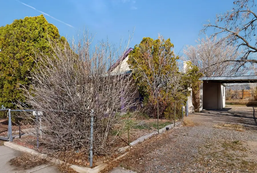 1204 Edith Boulevard Se, Albuquerque, NM 87102 - #2