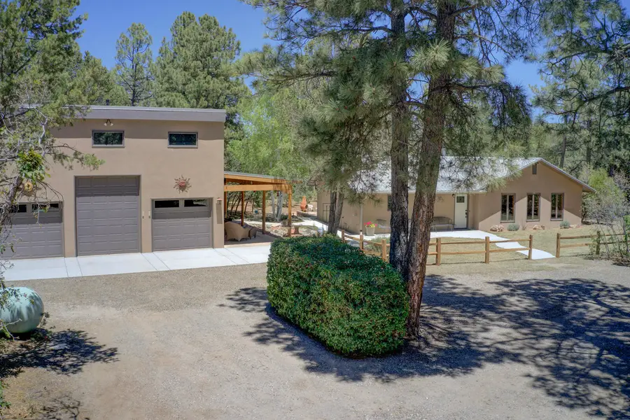 13 Robinhood Lane, Tijeras, NM 87059 - #3