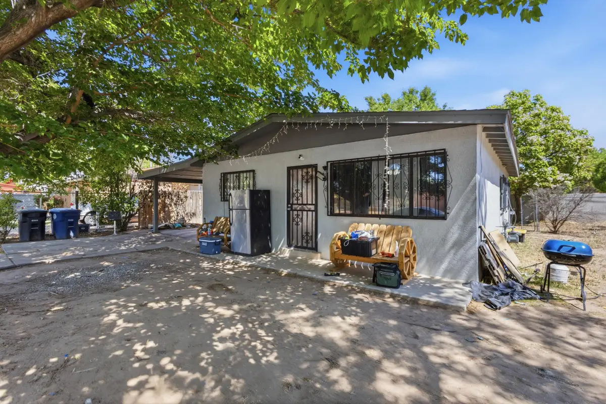 4621 Glendale Place Nw, Albuquerque, NM 87105 - #1